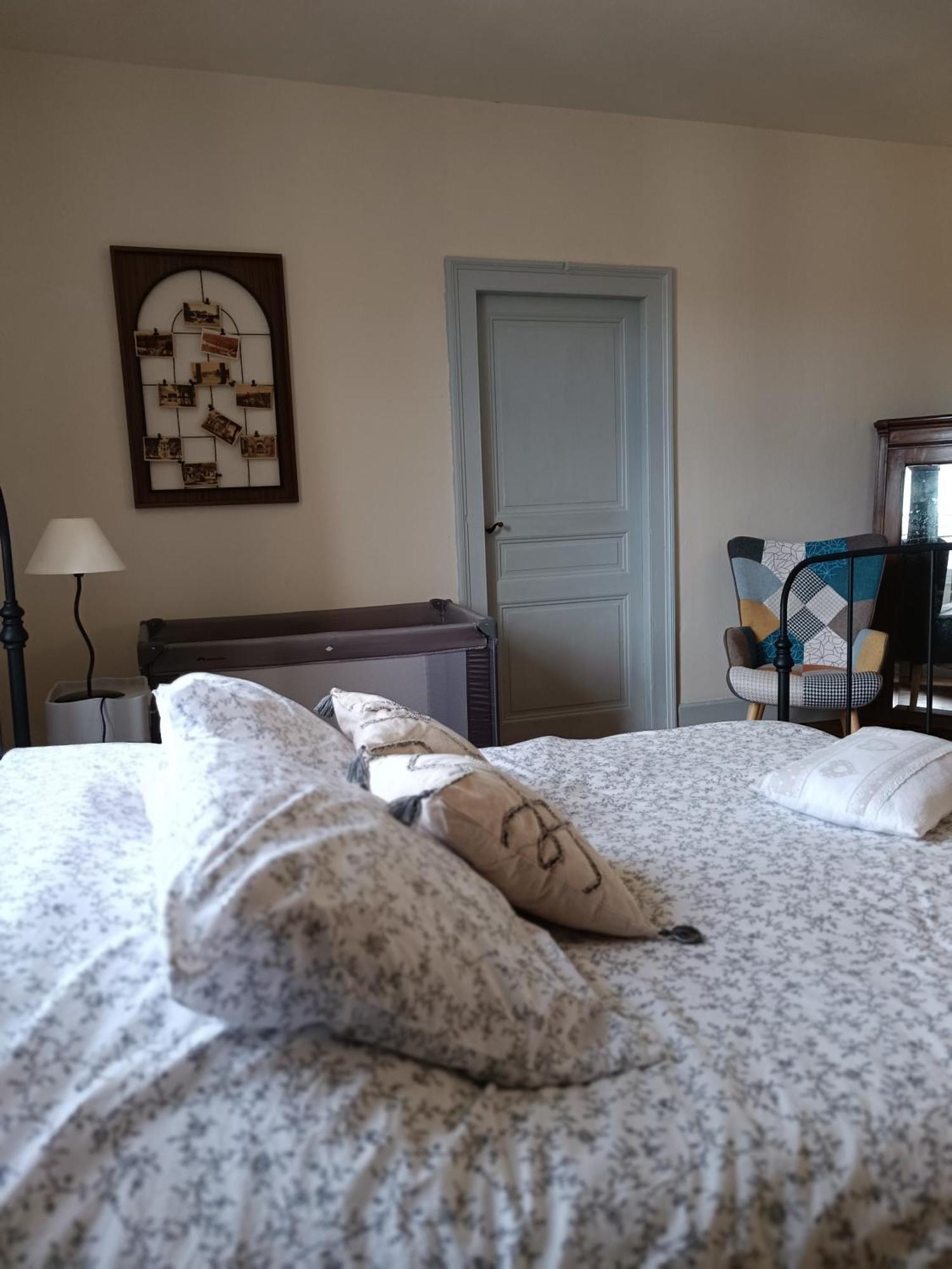 Bed and Breakfast Baladous Montgaillard-de-Salies Habitación foto